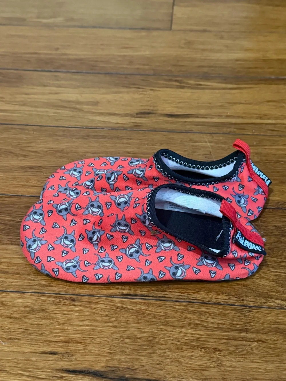 Toddler Shark Fish Flop Water Socks Size 9/10